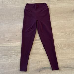 White Fox Active Leggings Size S Burgundy